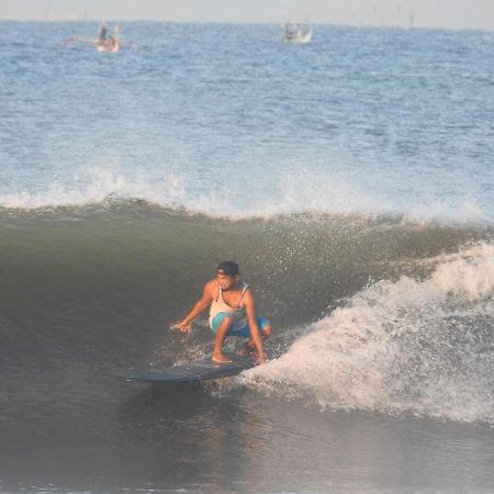 普卢坎 The Point Surfcamp Bali酒店 外观 照片